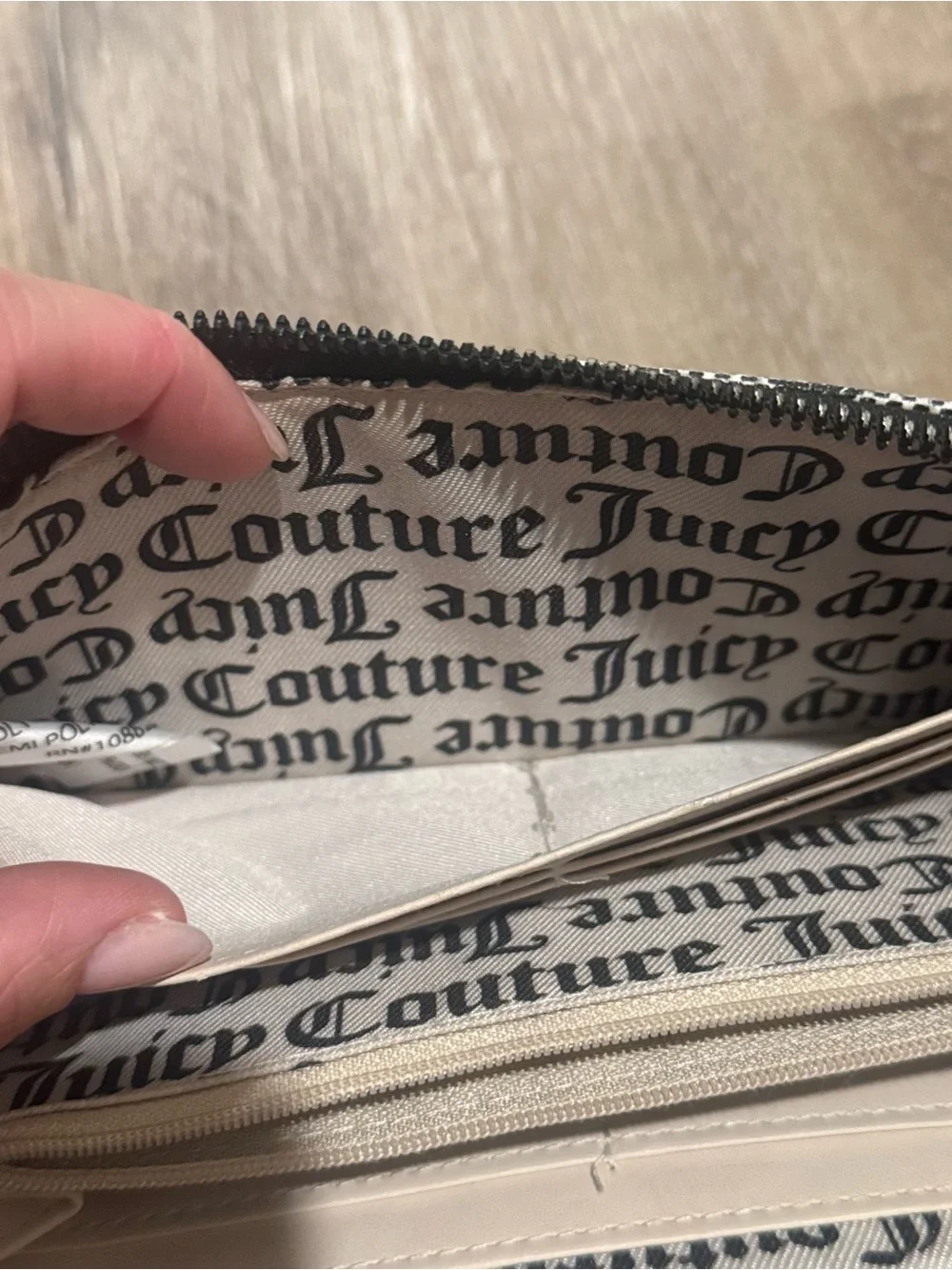 Juicy Couture stylish juicy